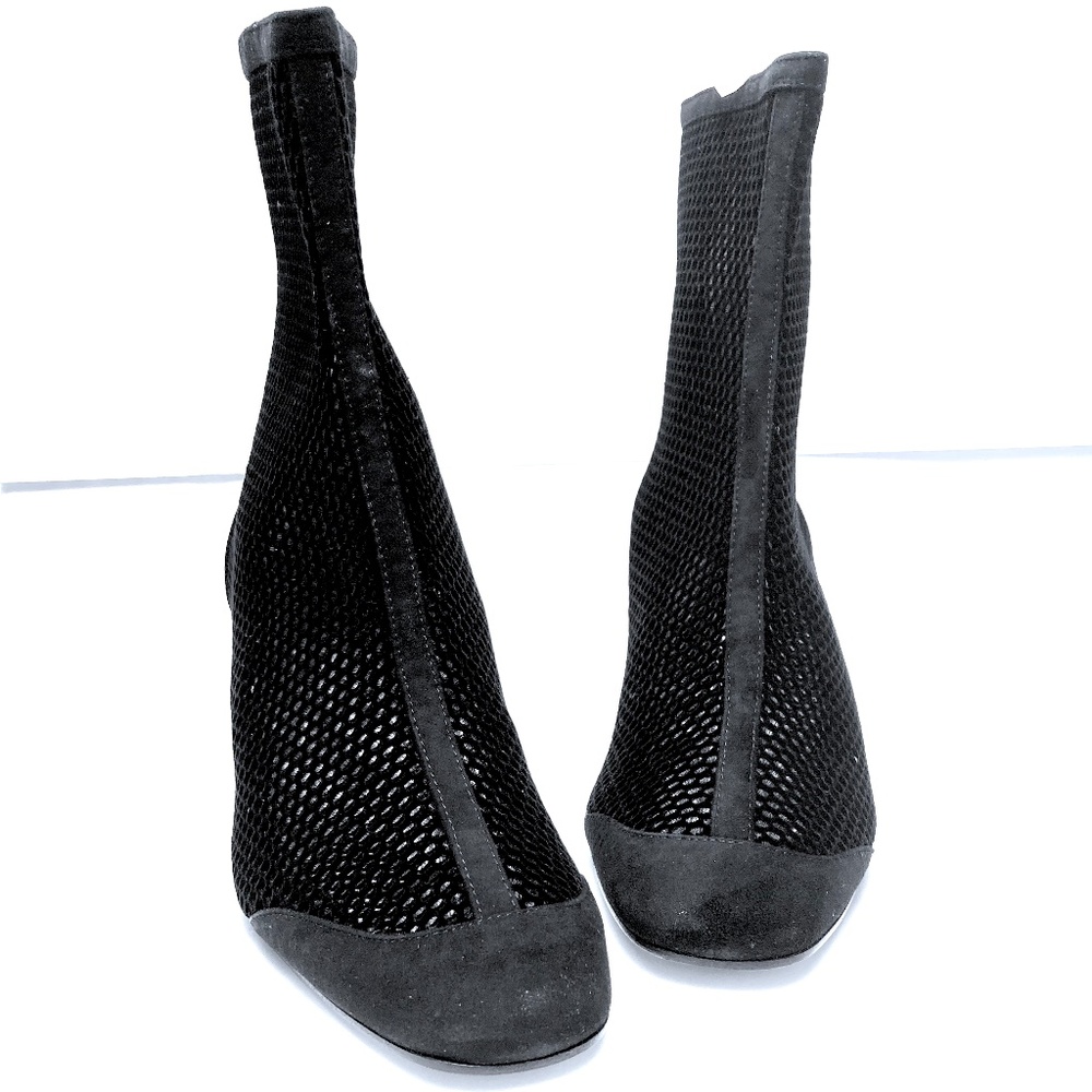 TAMARA MELLON ANKLE BOOTS  NEW IN BOX SIZE 37.5